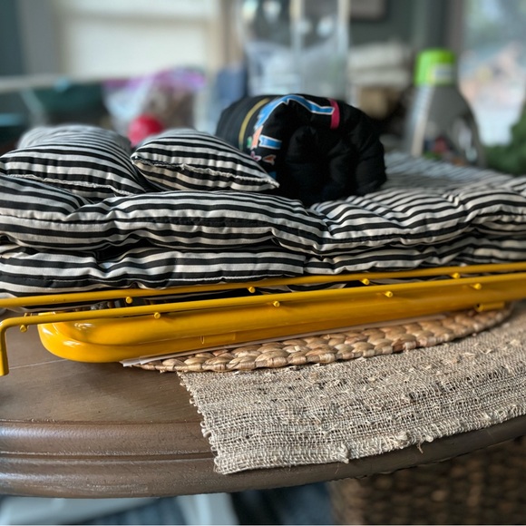 EUC American Girl Pleasant Company yellow bunk bed and sleeping bag, complete. - Picture 10 of 10